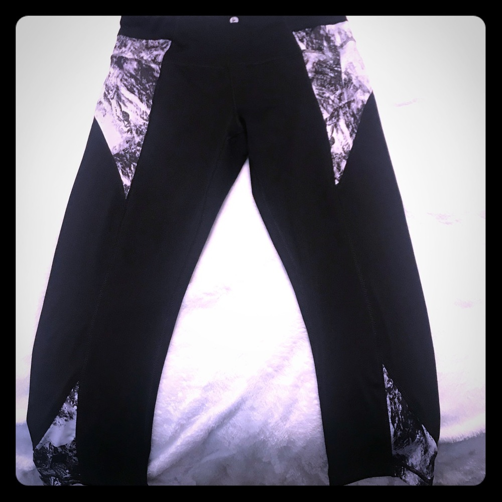 Capri workout pants